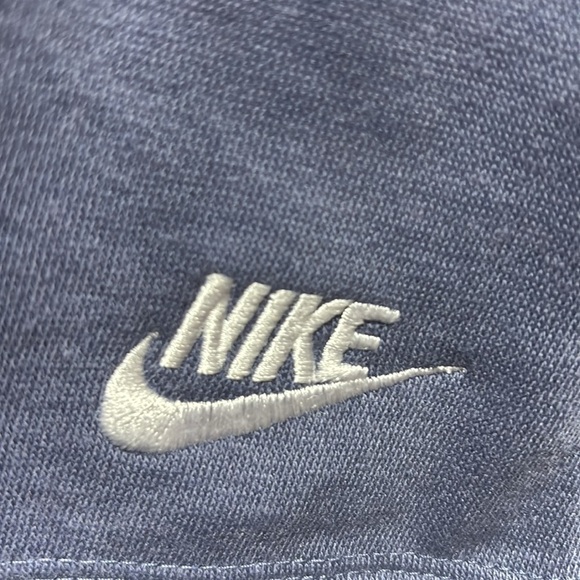 Nike Standard Fit Mid Rise, fleece lined,hip pockets,elastic drawcord waist,soft - Picture 7 of 9